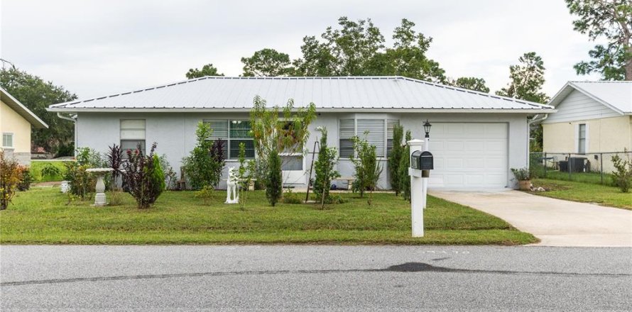 House in Ocala, Florida 2 bedrooms, 93.27 sq.m. № 1373949