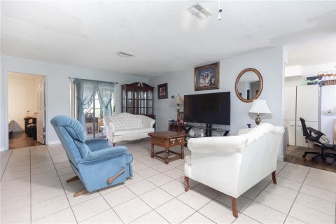 Villa ou maison à vendre à Ocala, Floride: 2 chambres, 93.27 m2 № 1373949 - photo 5