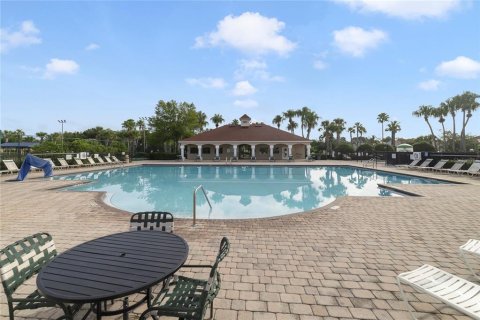 Villa ou maison à vendre à Kissimmee, Floride: 4 chambres, 221.85 m2 № 1287785 - photo 24