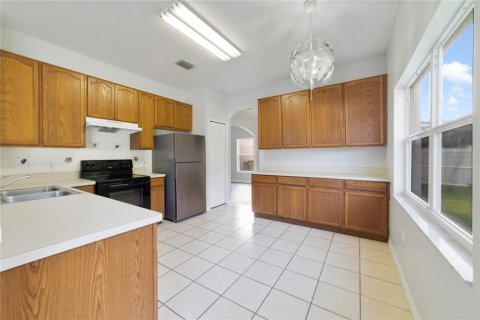 Villa ou maison à vendre à Kissimmee, Floride: 4 chambres, 221.85 m2 № 1287785 - photo 5