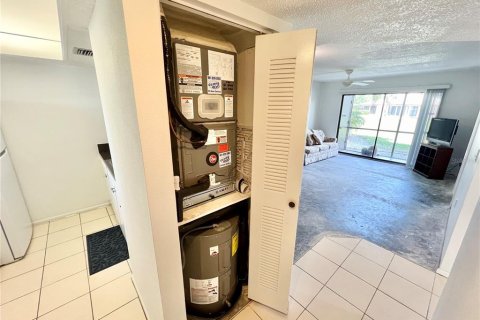 Copropriété à vendre à Punta Gorda, Floride: 2 chambres, 72.46 m2 № 1107383 - photo 10