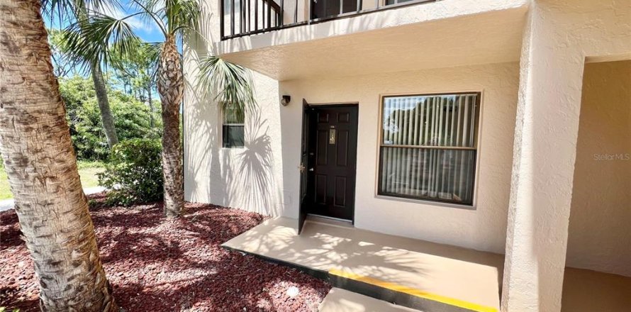 Condominio en Punta Gorda, Florida, 2 dormitorios  № 1107383