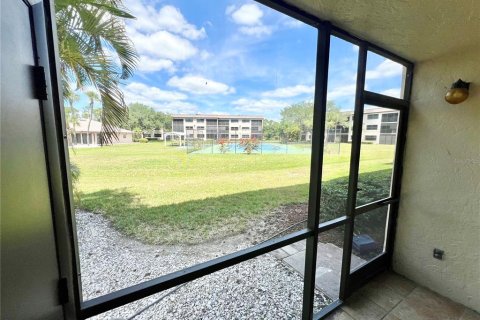 Copropriété à vendre à Punta Gorda, Floride: 2 chambres, 72.46 m2 № 1107383 - photo 24