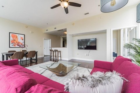 Copropriété à vendre à Orlando, Floride: 2 chambres, 142.05 m2 № 910516 - photo 7