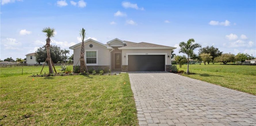 Villa ou maison à Punta Gorda, Floride 4 chambres, 188.78 m2 № 910471