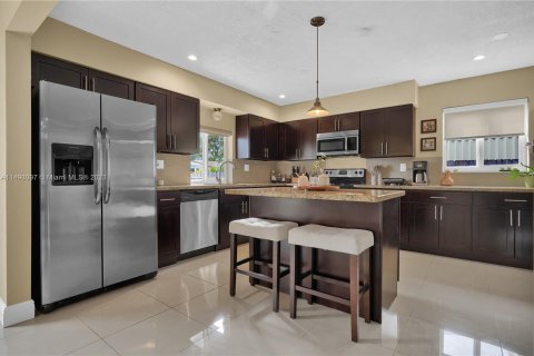 Villa ou maison à vendre à Dania Beach, Floride: 2 chambres, 113.99 m2 № 883908 - photo 7