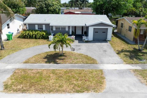 House in Sunrise, Florida 3 bedrooms, 154.78 sq.m. № 1138846 - photo 26