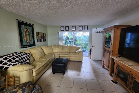 Copropriété à vendre à Lauderhill, Floride: 3 chambres, 148.64 m2 № 1185784 - photo 7