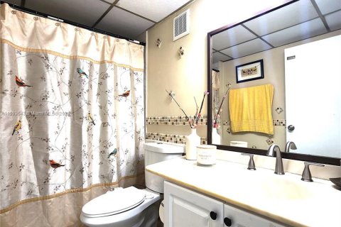 Condo in Lauderhill, Florida, 3 bedrooms  № 1185784 - photo 26