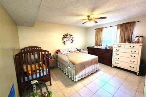 Condo in Lauderhill, Florida, 3 bedrooms  № 1185784 - photo 30