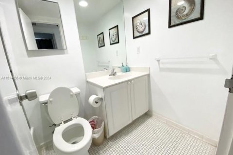 Copropriété à vendre à Hollywood, Floride: 1 chambre, 81.2 m2 № 948821 - photo 20