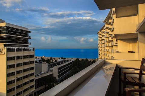 Condominio en alquiler en Miami Beach, Florida, 1 dormitorio, 78.5 m2 № 70270 - foto 7