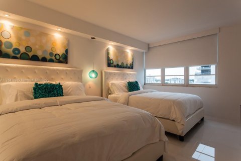 Condominio en alquiler en Miami Beach, Florida, 1 dormitorio, 78.5 m2 № 70270 - foto 17