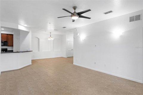 Copropriété à vendre à Kissimmee, Floride: 3 chambres, 136.1 m2 № 1369933 - photo 5