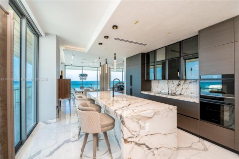 Condominio en venta en Miami Beach, Florida, 4 dormitorios, 310.85 m2 № 784159 - foto 4