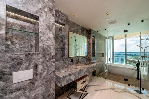 Copropriété à vendre à Miami Beach, Floride: 4 chambres, 310.85 m2 № 784159 - photo 23