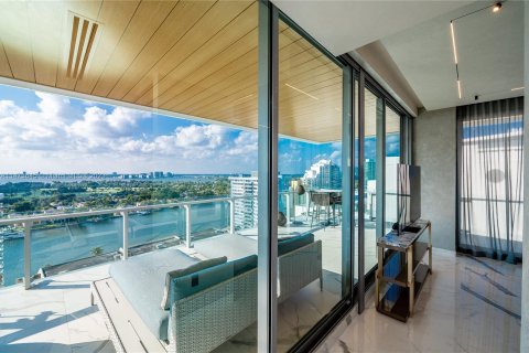 Condominio en venta en Miami Beach, Florida, 4 dormitorios, 310.85 m2 № 784159 - foto 21