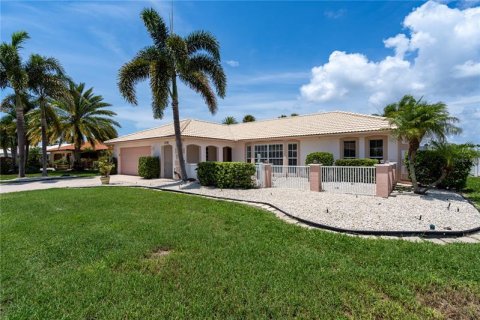 Villa ou maison à louer à Sarasota, Floride: 3 chambres, 232.44 m2 № 238036 - photo 2