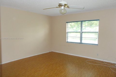 Copropriété à vendre à Pembroke Pines, Floride: 2 chambres, 140 m2 № 1209786 - photo 4