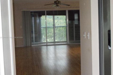 Copropriété à vendre à Pembroke Pines, Floride: 2 chambres, 140 m2 № 1209786 - photo 18