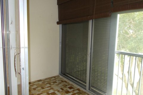 Condominio en venta en Pembroke Pines, Florida, 2 dormitorios, 140 m2 № 1209786 - foto 11