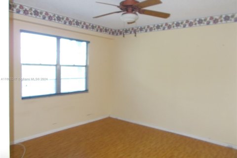 Condo in Pembroke Pines, Florida, 2 bedrooms  № 1209786 - photo 24