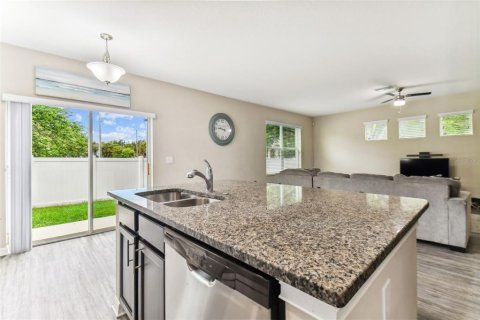 Casa en venta en Tampa, Florida, 4 dormitorios, 173.54 m2 № 1287998 - foto 17