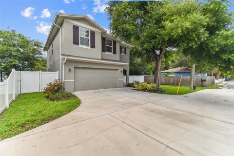 Villa ou maison à vendre à Tampa, Floride: 4 chambres, 173.54 m2 № 1287998 - photo 2