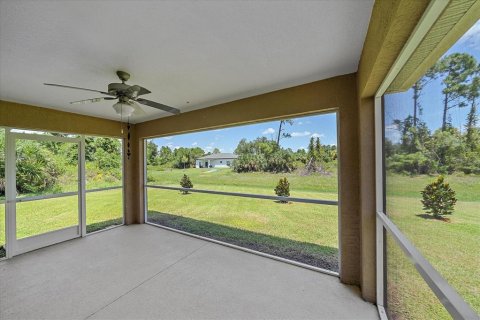 House in North Port, Florida 3 bedrooms, 132.57 sq.m. № 1323809 - photo 22