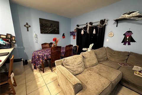 Touwnhouse à vendre à Florida City, Floride: 3 chambres, 138.24 m2 № 835781 - photo 8