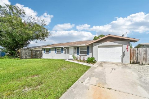 House in Sarasota, Florida 3 bedrooms, 111.3 sq.m. № 1342991 - photo 2