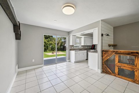 House in Sarasota, Florida 3 bedrooms, 111.3 sq.m. № 1342991 - photo 7