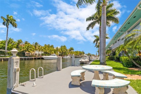 Condo in Fort Lauderdale, Florida, 1 bedroom  № 1121023 - photo 1