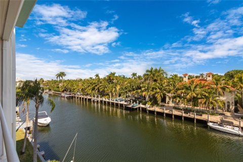 Condo in Fort Lauderdale, Florida, 1 bedroom  № 1121023 - photo 13