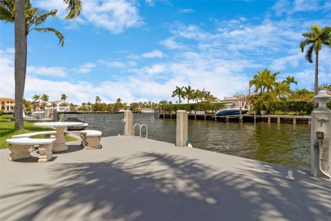 Condo in Fort Lauderdale, Florida, 1 bedroom  № 1121023 - photo 2