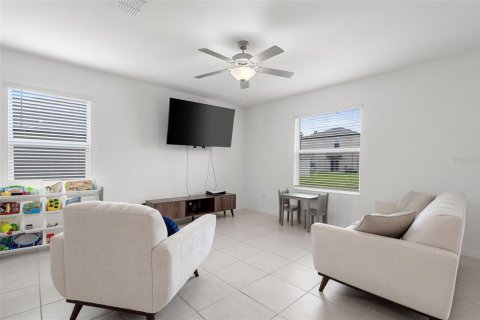 Villa ou maison à vendre à Lutz, Floride: 4 chambres, 173.73 m2 № 697637 - photo 9