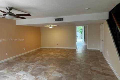 Townhouse in Miami, Florida 2 bedrooms, 193.24 sq.m. № 1332551 - photo 7