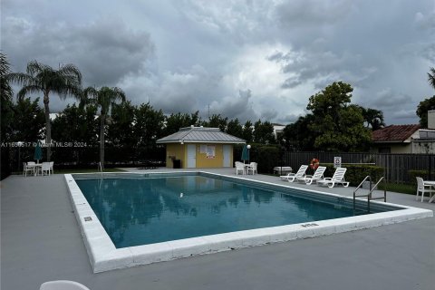 Townhouse in Miami, Florida 2 bedrooms, 193.24 sq.m. № 1332551 - photo 23