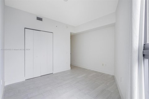 Condo in Sunrise, Florida, 2 bedrooms  № 1332592 - photo 14