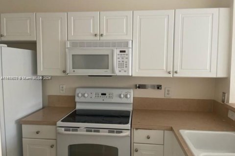 Condo in Homestead, Florida, 3 bedrooms  № 1332552 - photo 4