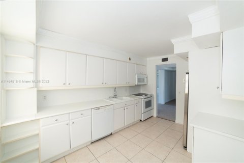 Copropriété à vendre à Aventura, Floride: 2 chambres, 154.78 m2 № 873371 - photo 15