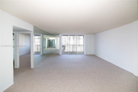 Condo in Aventura, Florida, 2 bedrooms  № 873371 - photo 3