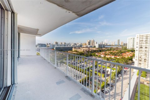 Copropriété à vendre à Aventura, Floride: 2 chambres, 154.78 m2 № 873371 - photo 28