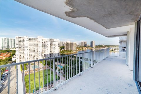 Copropriété à vendre à Aventura, Floride: 2 chambres, 154.78 m2 № 873371 - photo 27