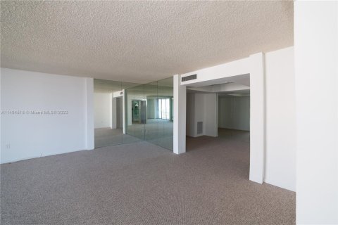 Condo in Aventura, Florida, 2 bedrooms  № 873371 - photo 5