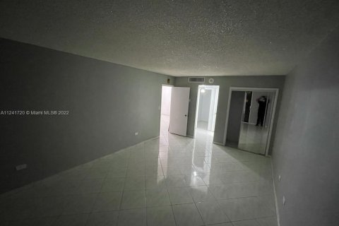 Copropriété à vendre à Miami Beach, Floride: 2 chambres, 98.85 m2 № 28971 - photo 14
