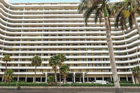 Condominio en venta en Miami Beach, Florida, 2 dormitorios, 98.85 m2 № 28971 - foto 3