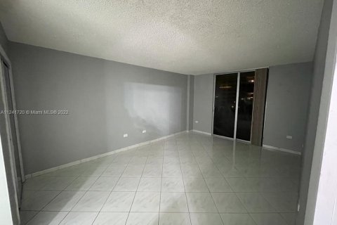 Copropriété à vendre à Miami Beach, Floride: 2 chambres, 98.85 m2 № 28971 - photo 10