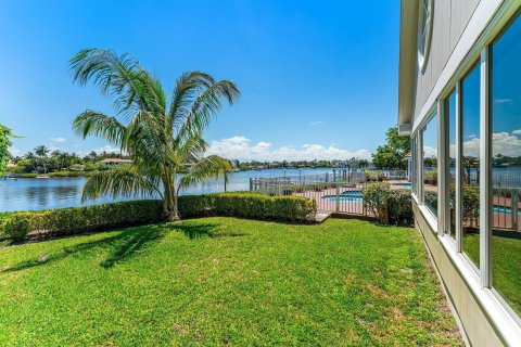 House in Jupiter, Florida 5 bedrooms, 632.85 sq.m. № 1215964 - photo 10