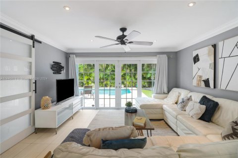 House in Wilton Manors, Florida 3 bedrooms, 133.78 sq.m. № 696249 - photo 23